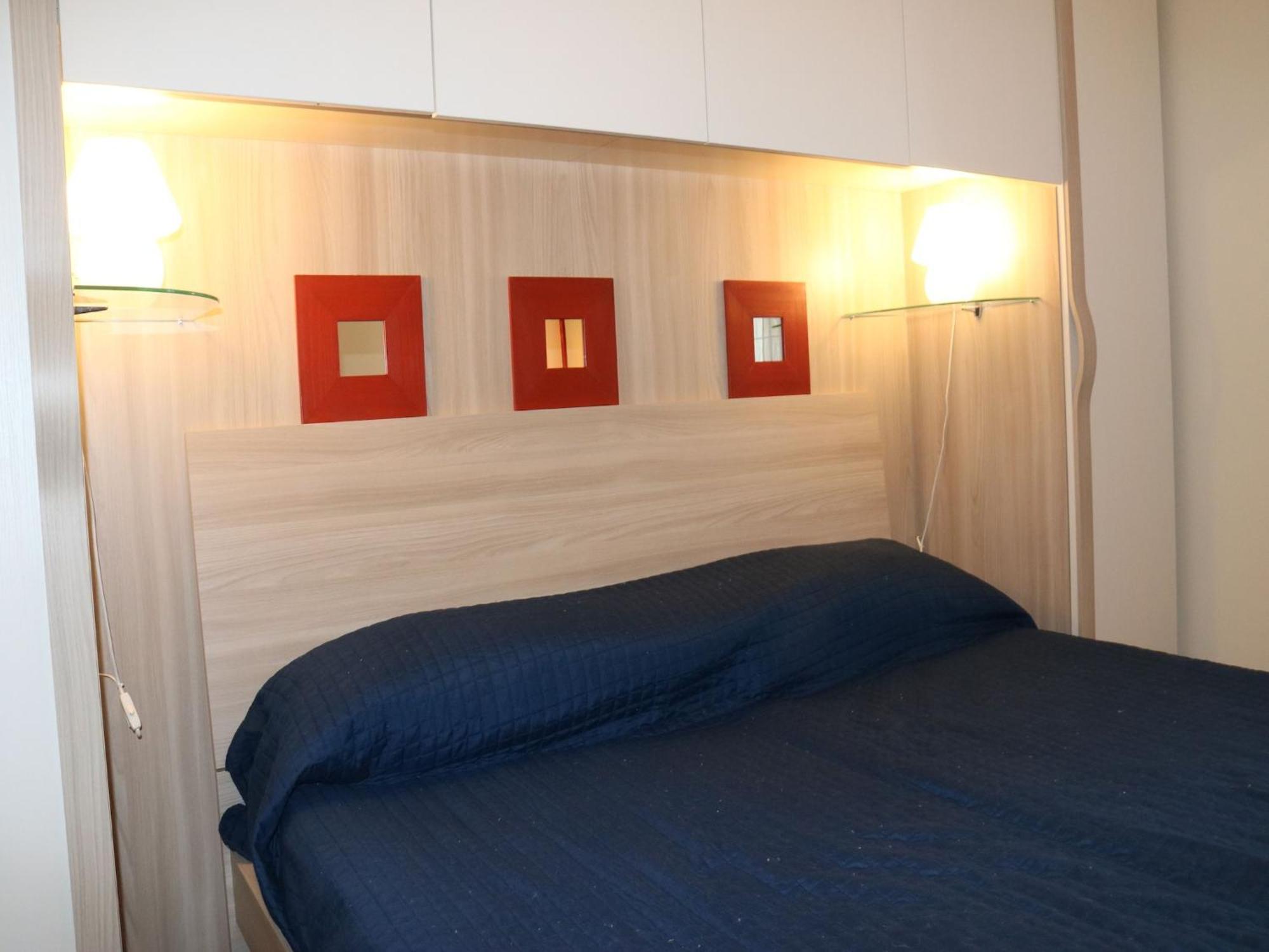 Enticing Holiday Home In Lazise With Swimming Pool 外观 照片