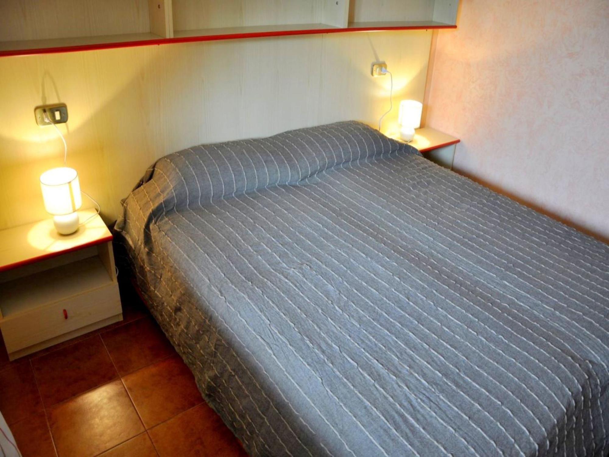 Enticing Holiday Home In Lazise With Swimming Pool 外观 照片