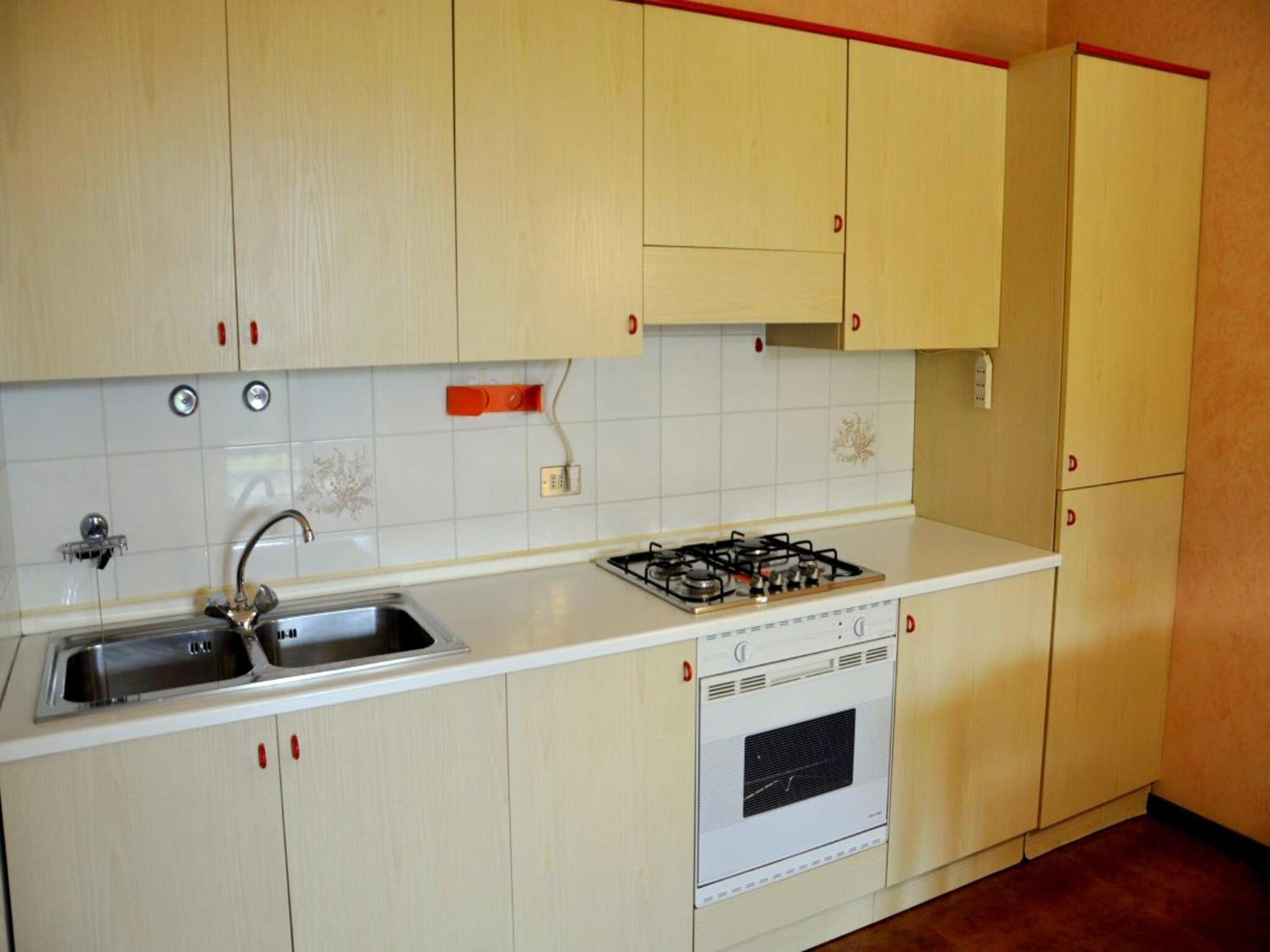 Enticing Holiday Home In Lazise With Swimming Pool 外观 照片