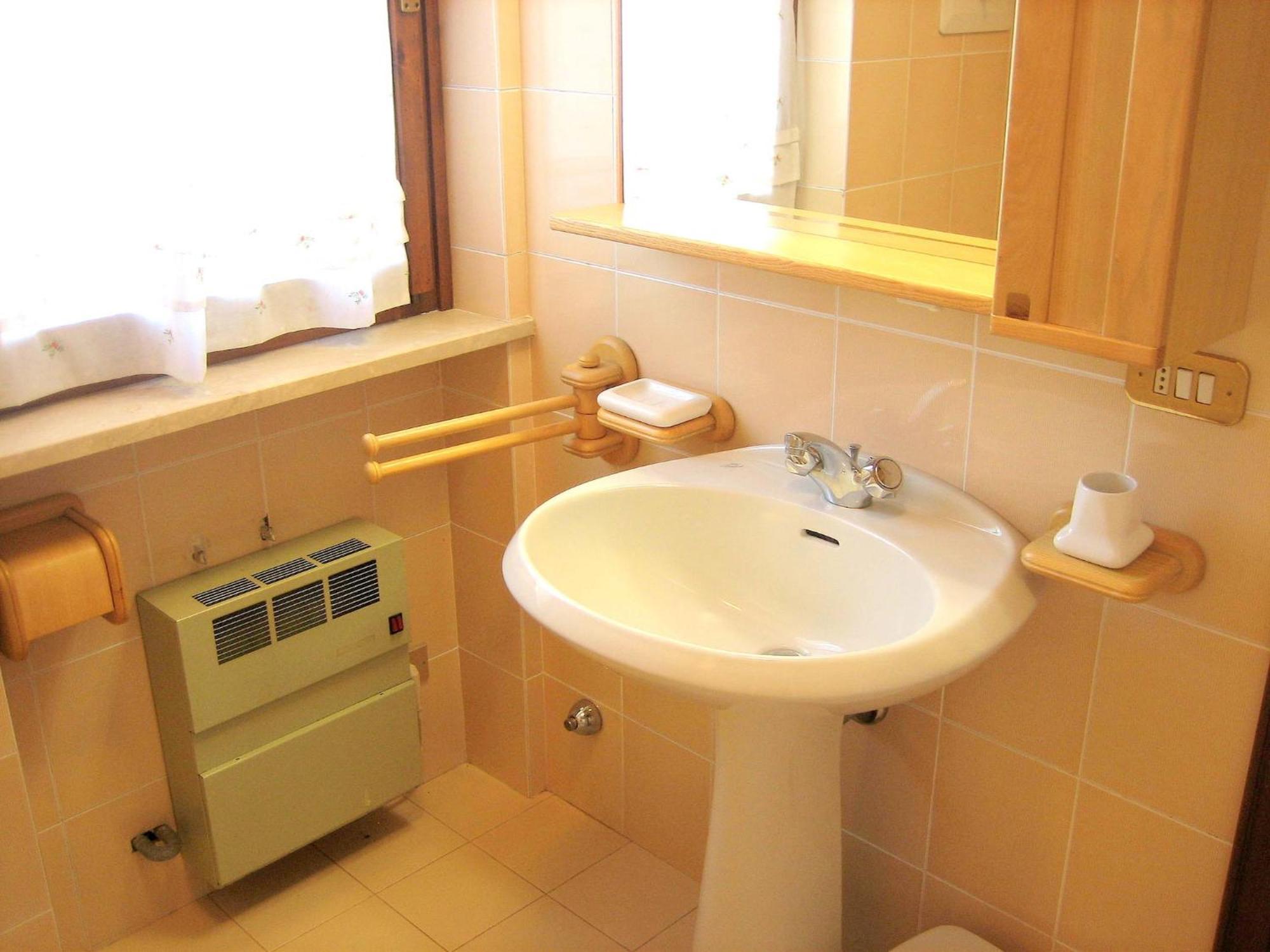 Enticing Holiday Home In Lazise With Swimming Pool 外观 照片