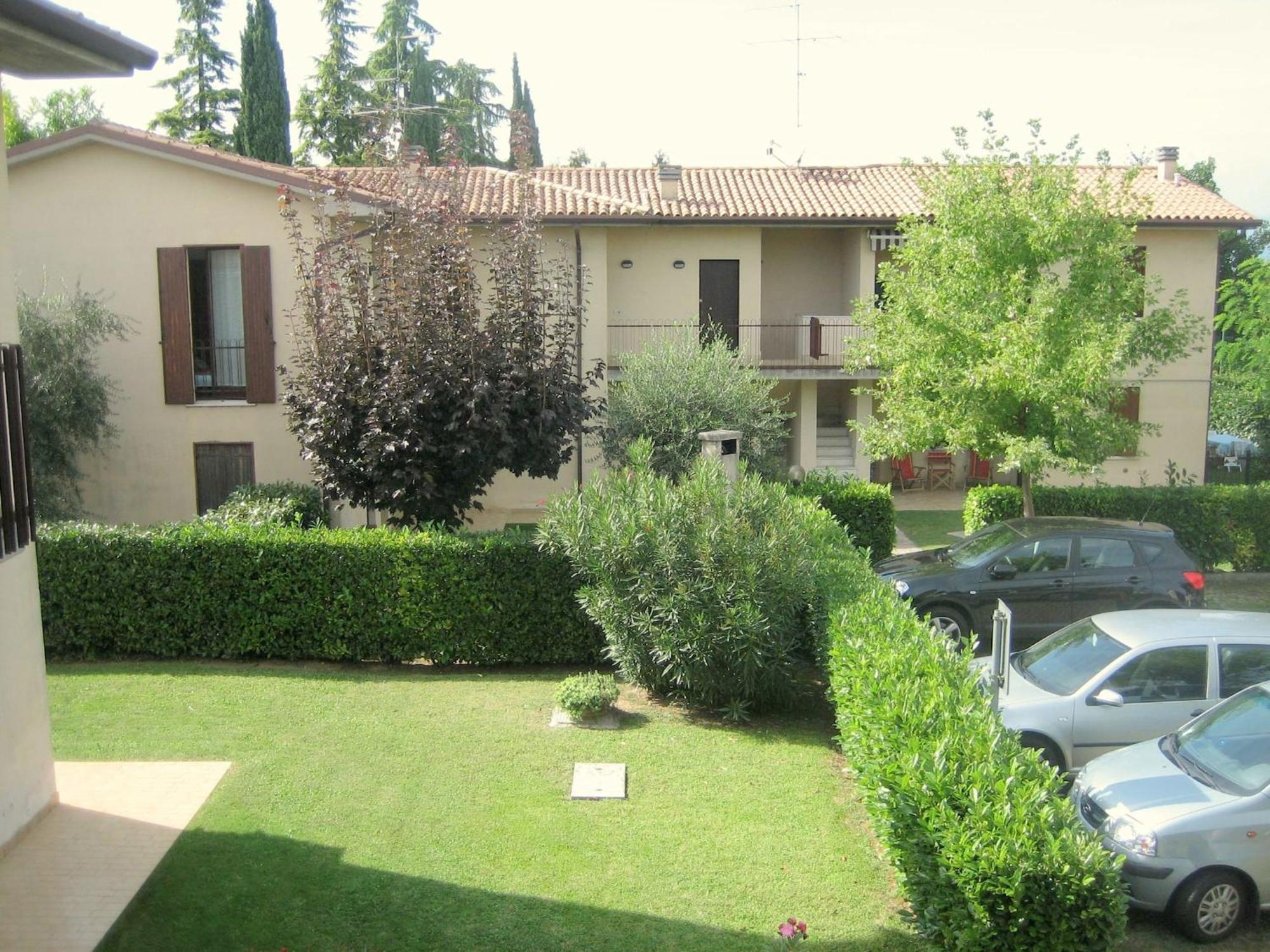 Enticing Holiday Home In Lazise With Swimming Pool 外观 照片