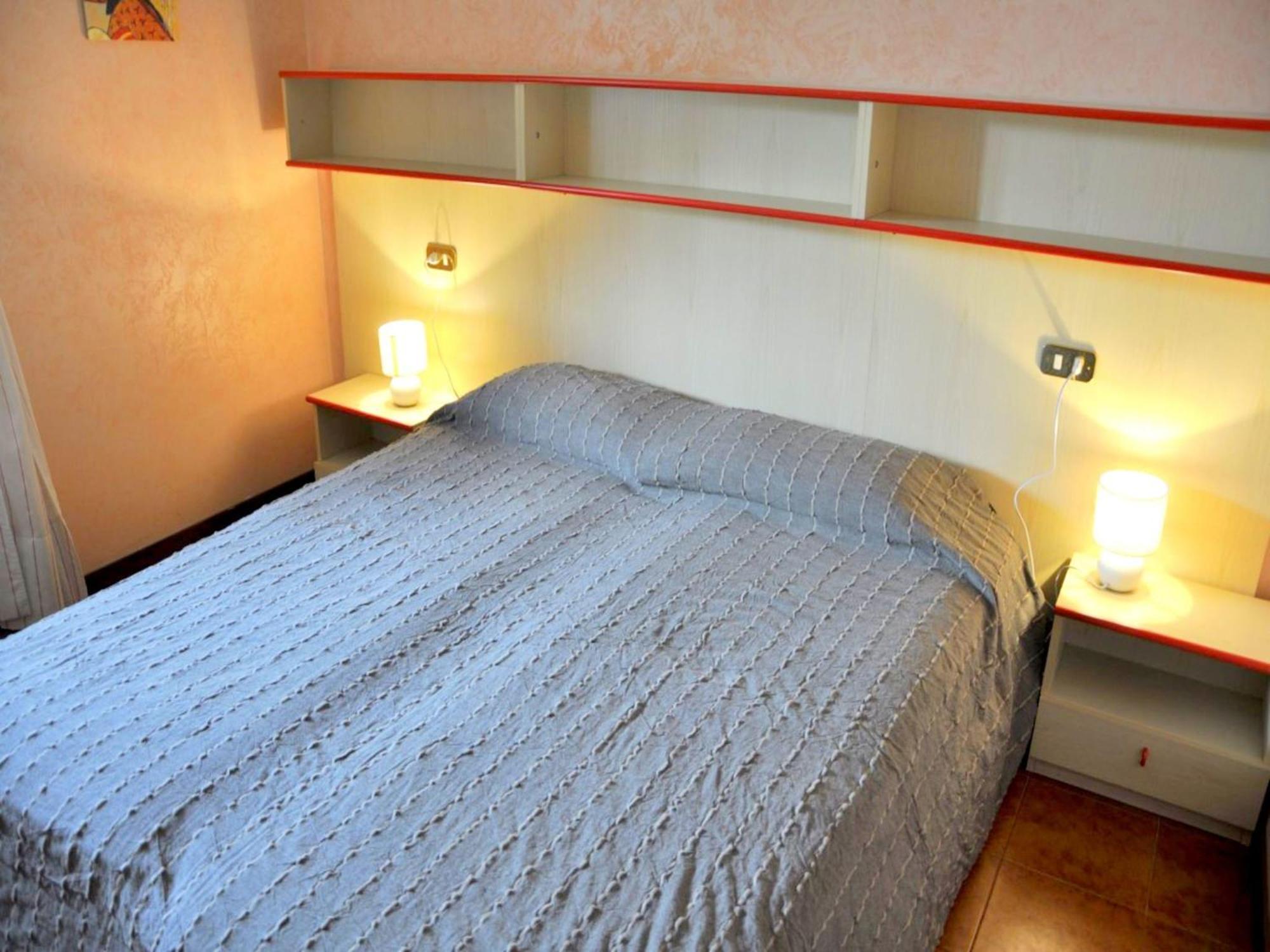 Enticing Holiday Home In Lazise With Swimming Pool 外观 照片